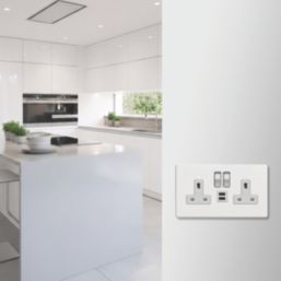Varilight  13A 2-Gang SP Switched Socket + 3A 45W 2-Outlet Type C USB Charger Ice White with White Inserts