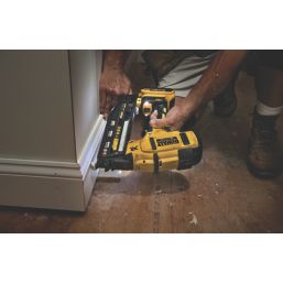 Dewalt finish deals nailer cordless