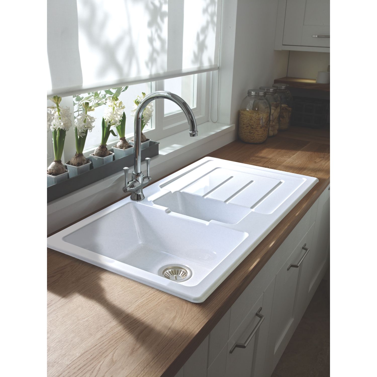 Abode Acton 1.5 Bowl Fireclay Ceramic Kitchen Sink With Reversible Drainer 1000mm x 500mm (403PH)