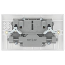 British General 800 Series 13A 2-Gang SP Switched Socket + 2.4A 12W 2-Outlet Type A & C USB Charger White