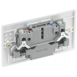 British General 800 Series 13A 2-Gang SP Switched Socket + 2.4A 12W 2-Outlet Type A & C USB Charger White