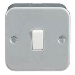 Knightsbridge  10AX 1-Gang 2-Way Metal Clad 10AX Switch with White Inserts