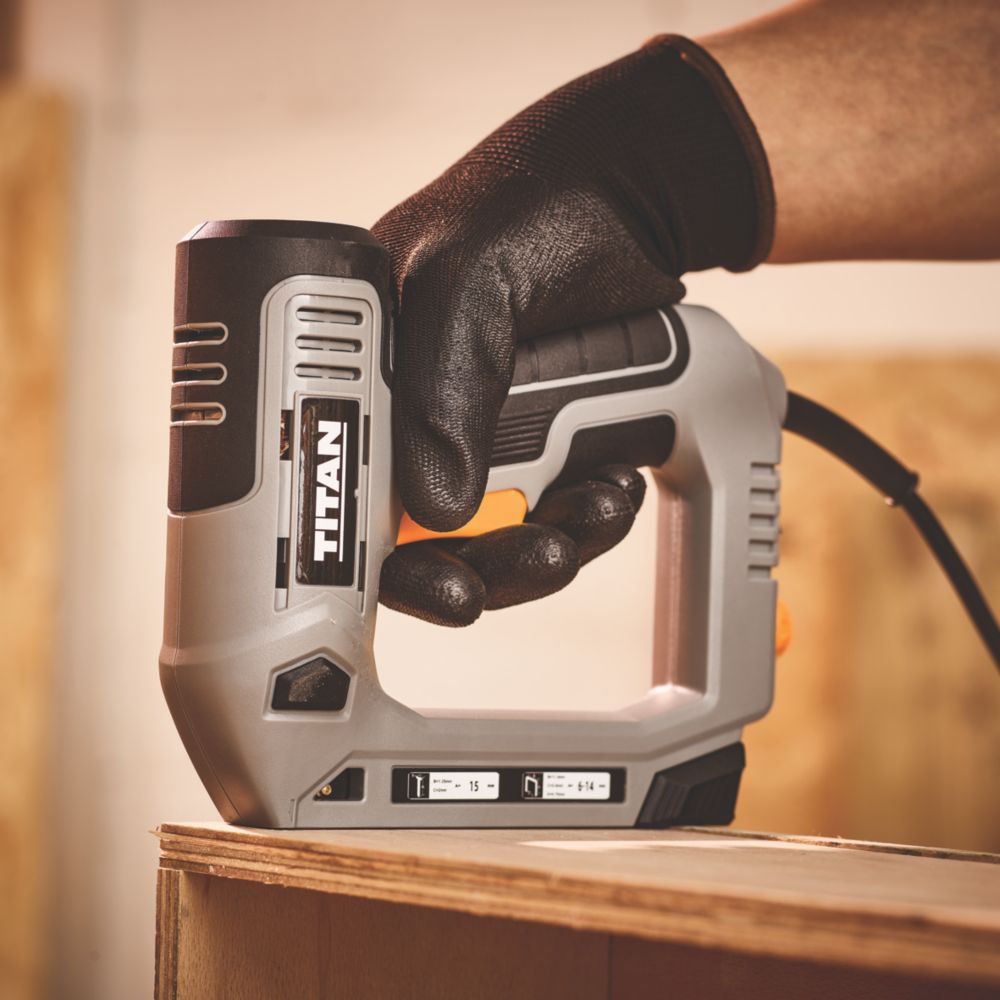 Titan TTB968NST 15mm Second Fix Electric Nail Gun Stapler 240V Screwfix