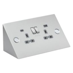 Knightsbridge SKR2 13A 2-Gang SP Switched Socket + 4A 20W 2-Outlet Type A & C USB Charger Brushed Chrome with Grey Inserts