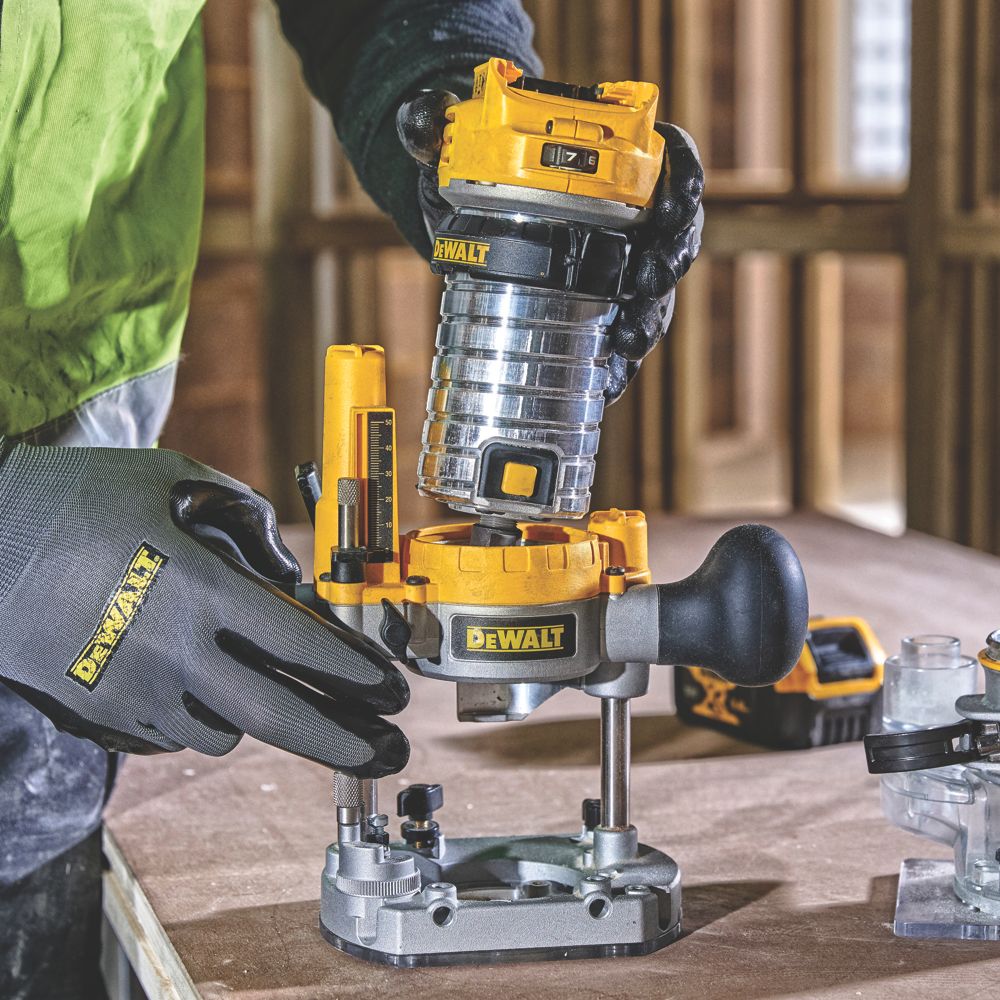 Dewalt palm best sale router cordless