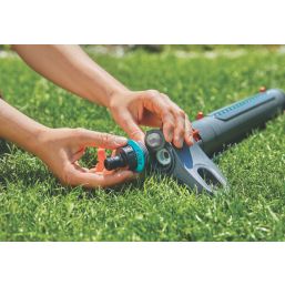 Gardena AquaZoom Oscillating Sprinkler 250m²