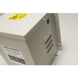 Carroll & Meynell  3300VA Intermittent Step-Down Isolation Transformer 230V/110V Grey