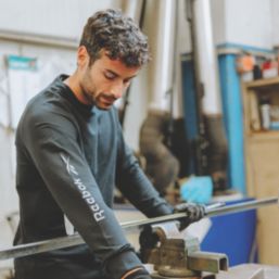 Reebok  Sweatshirt Black X Large 45-48" Chest