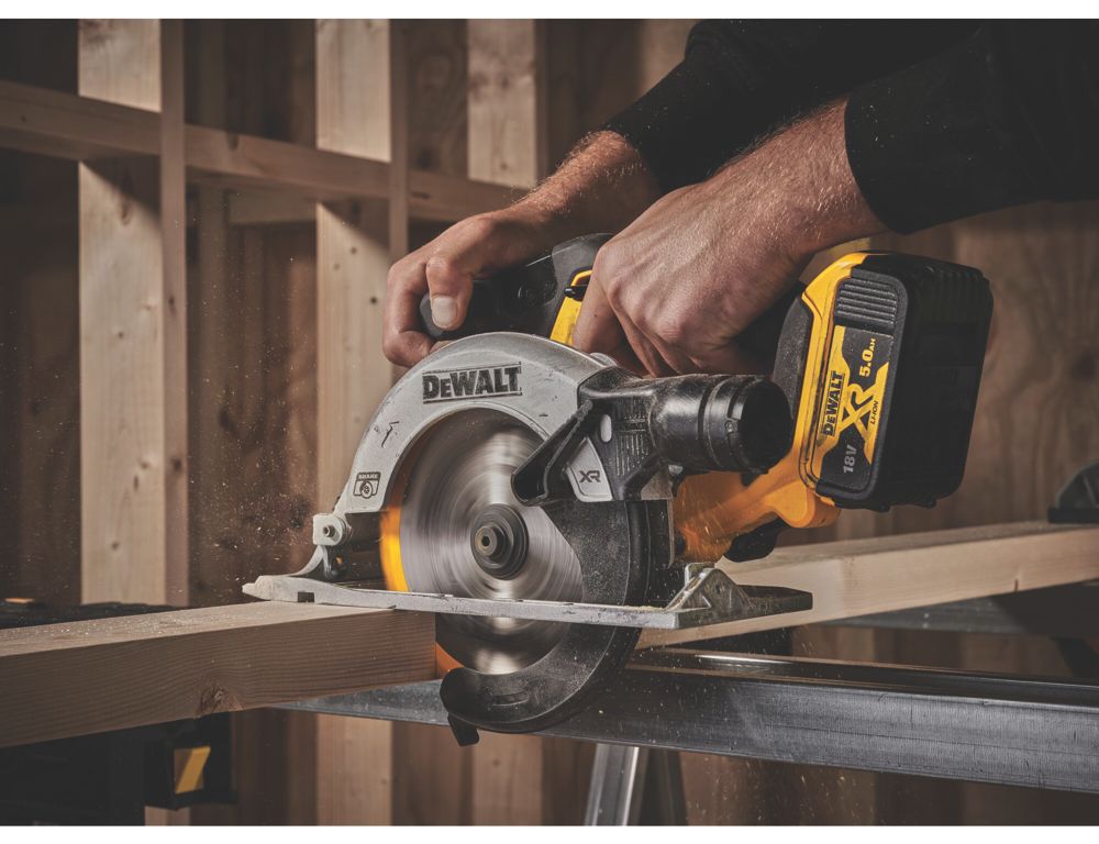 Dewalt left handed circular outlet saw