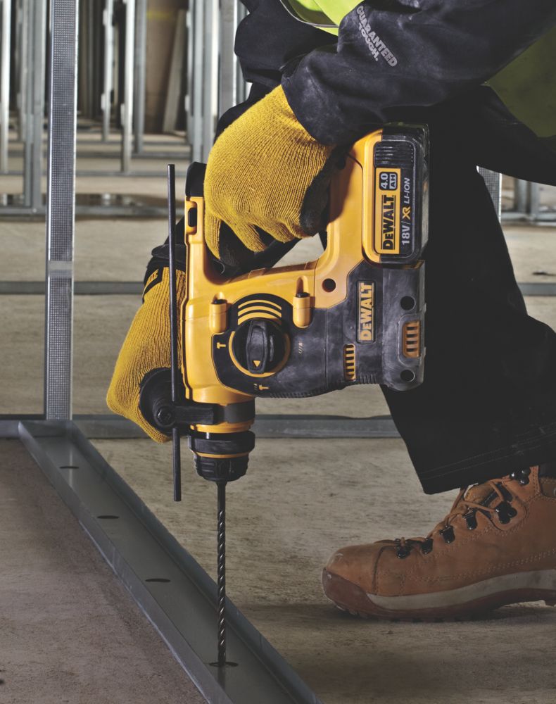 Dewalt 18 volt sds hammer drill hot sale