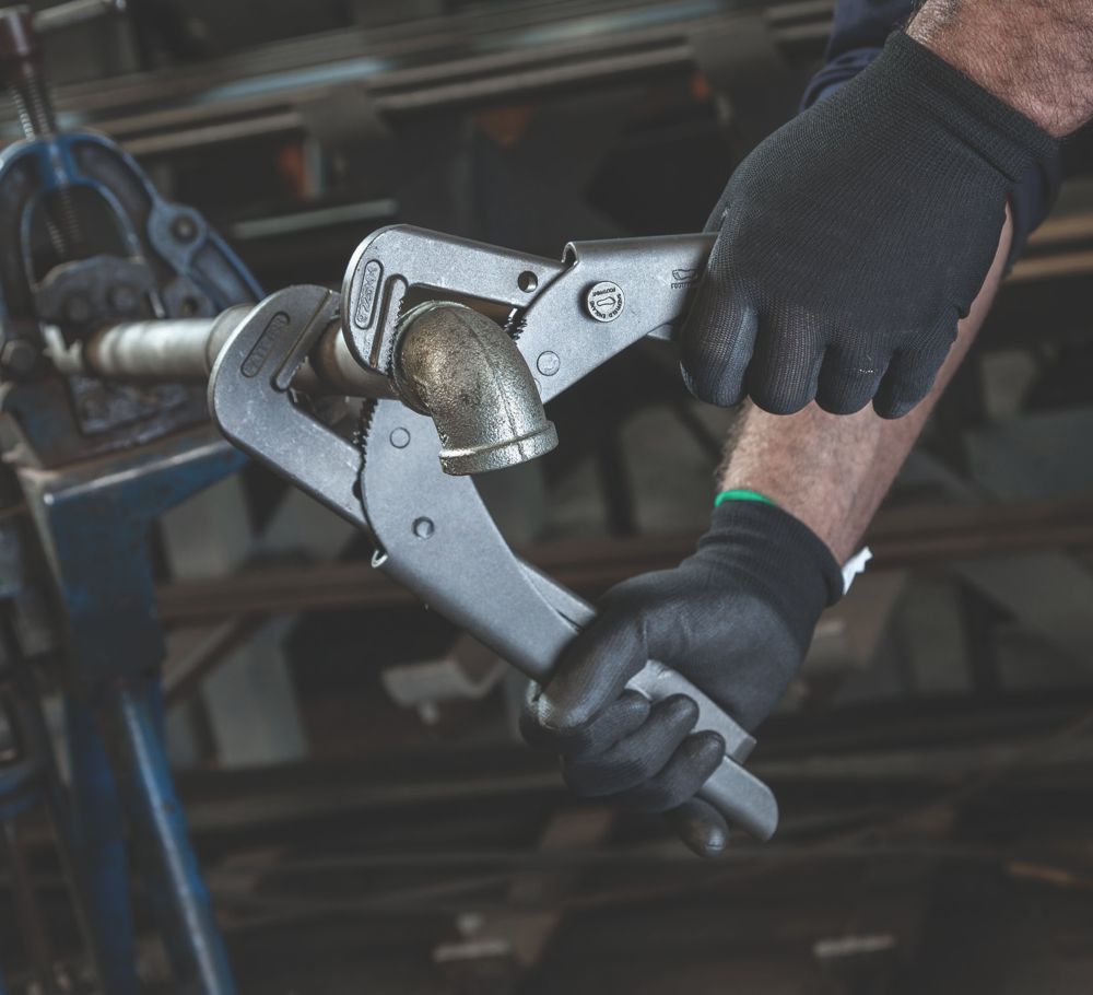 Footprint Pipe Wrench 9 Screwfix