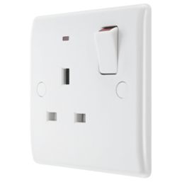 British General 800 Series 13A 1-Gang SP Switched Power Socket White with LED