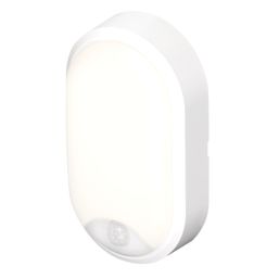 4lite Pylus Outdoor Oval LED Bulkhead Wall Light With PIR Sensor White 12.5W 1100lm