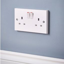 British General 900 Series 13A 2-Gang DP Switched Plug Socket White