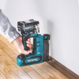Makita PT001GZ02 35mm 40V Li-Ion XGT Brushless Second Fix Cordless Pin Nail Gun - Bare