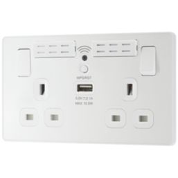 British General Evolve 13A 2-Gang SP Switched Socket with WiFi Extender + 2.1A 10.5W 1-Outlet Type A USB Charger Pearlescent White with White Inserts