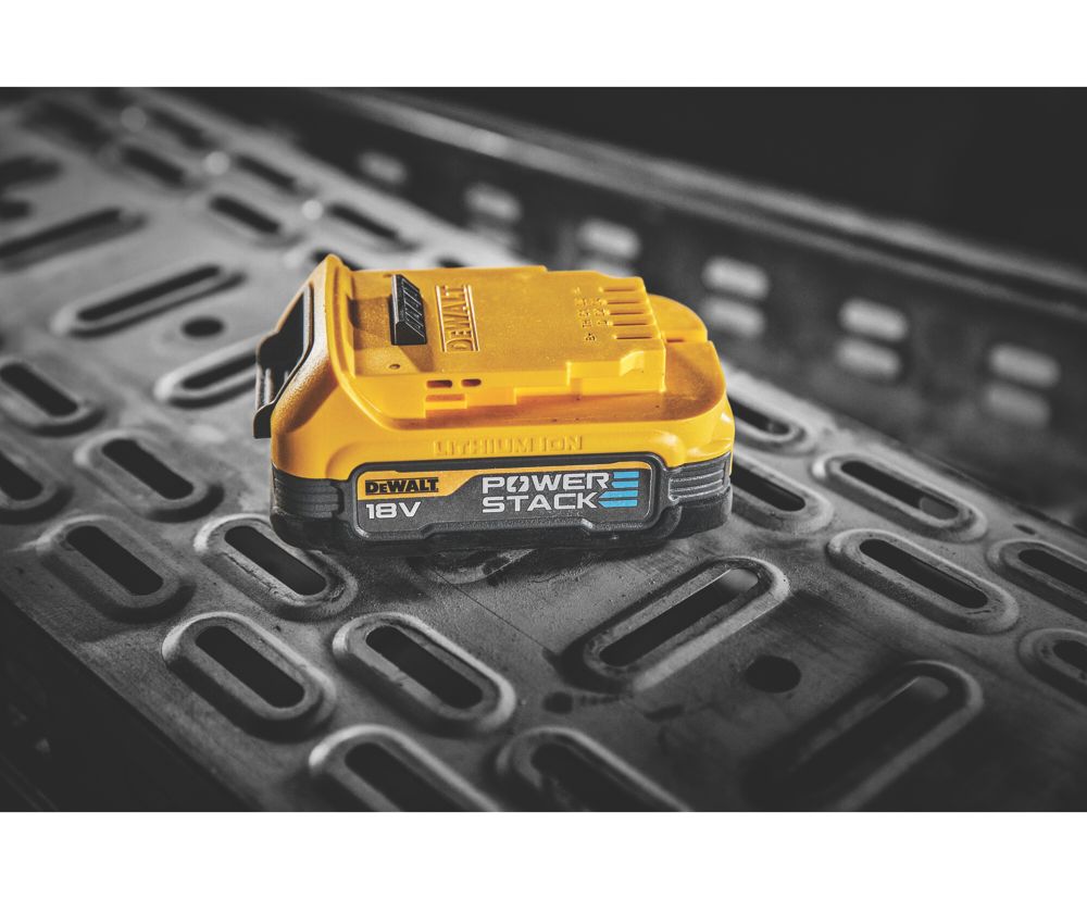 Screwfix dewalt battery sale