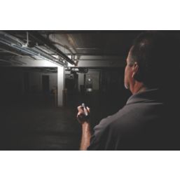 Milwaukee L4 TMLED-301 Rechargeable LED Twist Focus Flashlight Black 1100lm