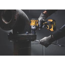 DeWalt DCF921P2T GB 18V 2 x 5.0Ah Li Ion XR Brushless Cordless