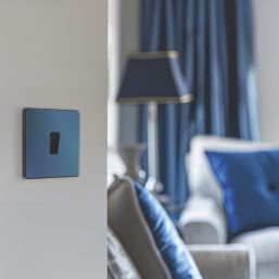 British General Evolve 20 A  16AX 1-Gang 2-Way Light Switch  Blue with Black Inserts