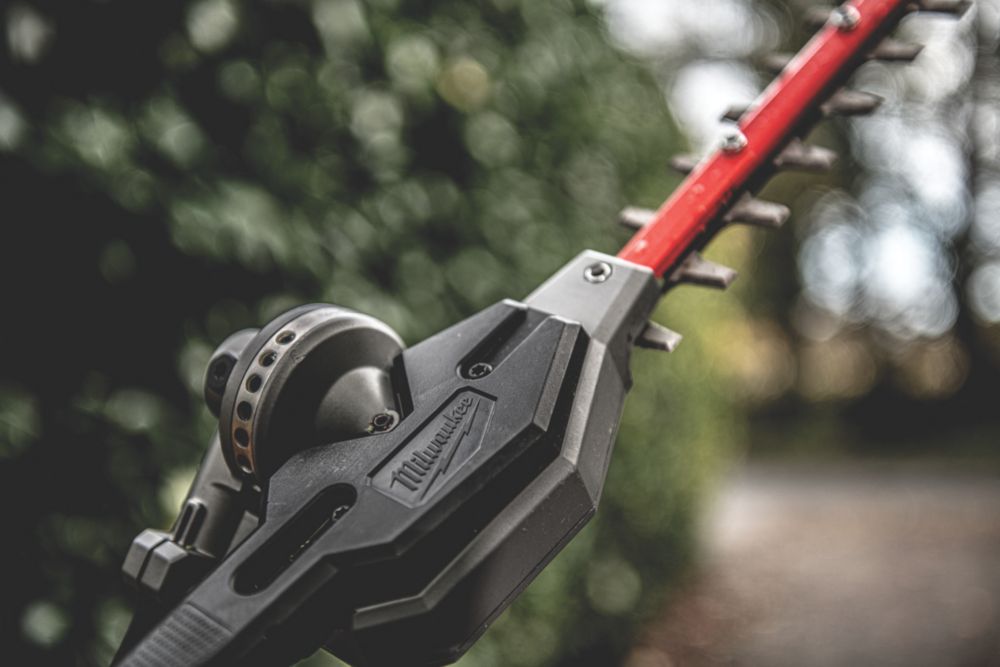 Milwaukee m18 discount hedge trimmer attachment