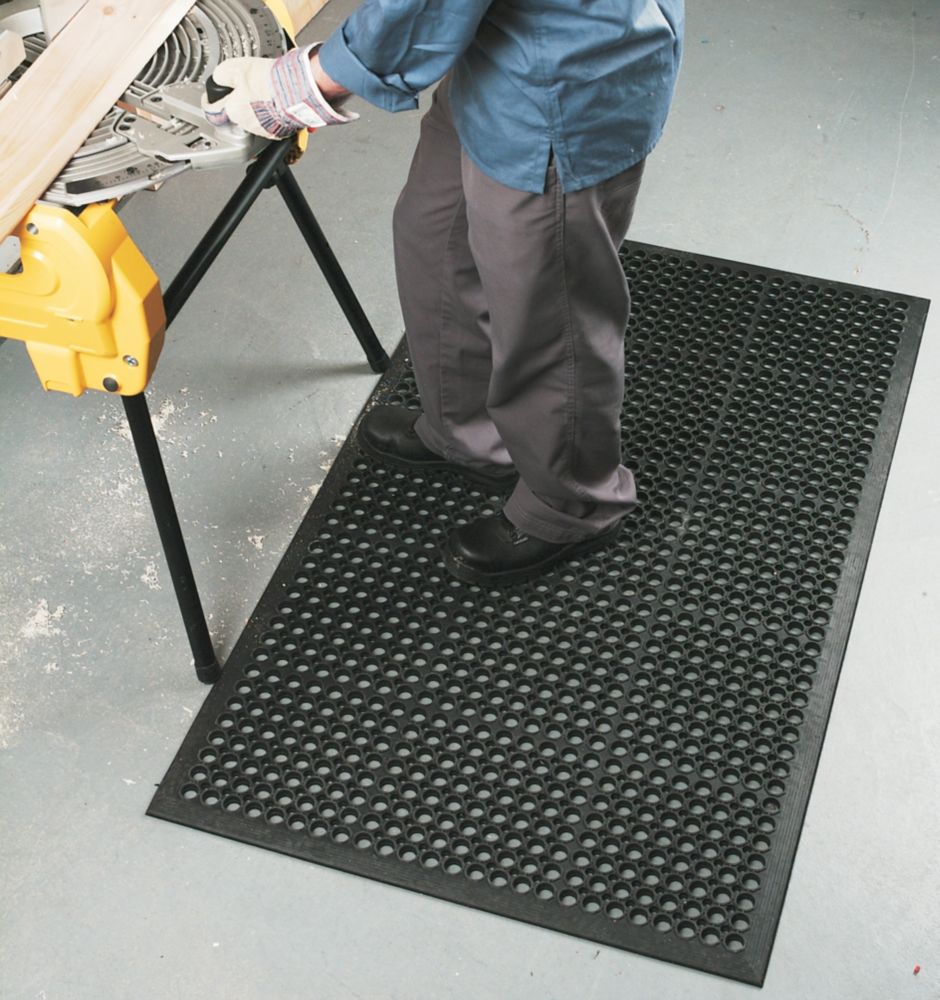 Black Dotted Electrical Insulation Anti Skid Rubber Mat, For