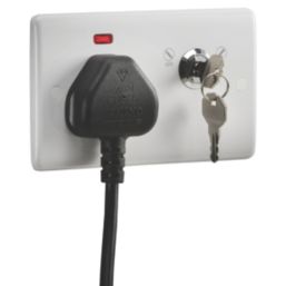 Knightsbridge Curved Edge 13A Key Switch 1-Gang DP Switched Socket White