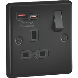 Knightsbridge  13A 1-Gang SP Switched Socket + 4.0A 20W 2-Outlet Type A & C USB Charger Matt Black with Black Inserts