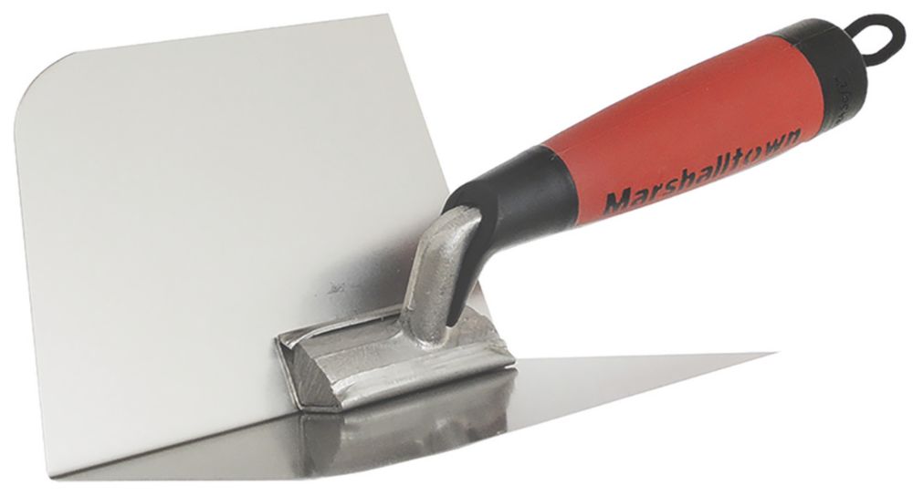 Concrete corner clearance trowel