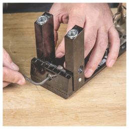 Pocket hole jig on sale mitre 10