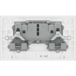 British General 900 Series 13A 2-Gang SP Switched Plug Socket White