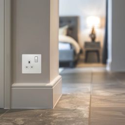 British General Evolve 13A 1-Gang SP Switched Socket Pearlescent White  with White Inserts