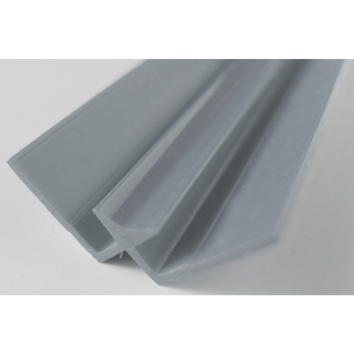 Splashwall Internal Corner Matt Light Grey 2440mm x 4mm (542RK)