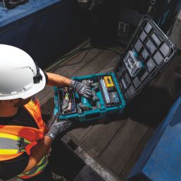 Makita Maktrak Medium Tool Box 22.11"