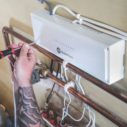 JG Underfloor JGWC4  Underfloor Heating Wiring Centre 8 Zones 240V