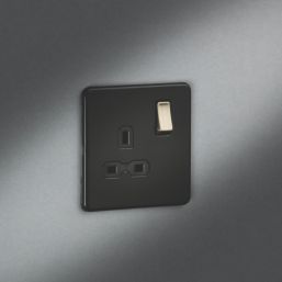 Knightsbridge  13A 1-Gang 2-Pole Switched Socket Matt Black