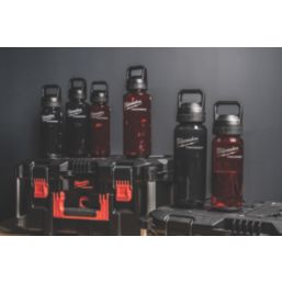 Milwaukee PACKOUT Plastic Bottle With Chug Lid 740ml Black
