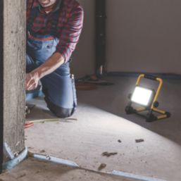 Titan  Rechargeable LED Work Light 2200lm