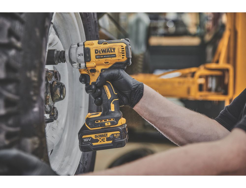 DeWalt DCF891N XJ 18V Li Ion XR Brushless Cordless M24 Hog Ring