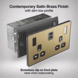 British General Evolve 13A 2-Gang SP Switched Socket + 3.25A 65W 2-Outlet Type C USB Charger Satin Brass with Black Inserts