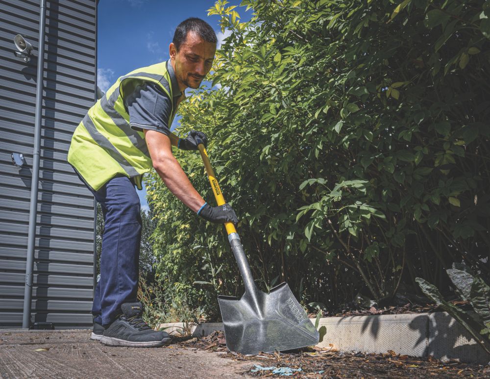 Plastic deals shovel screwfix