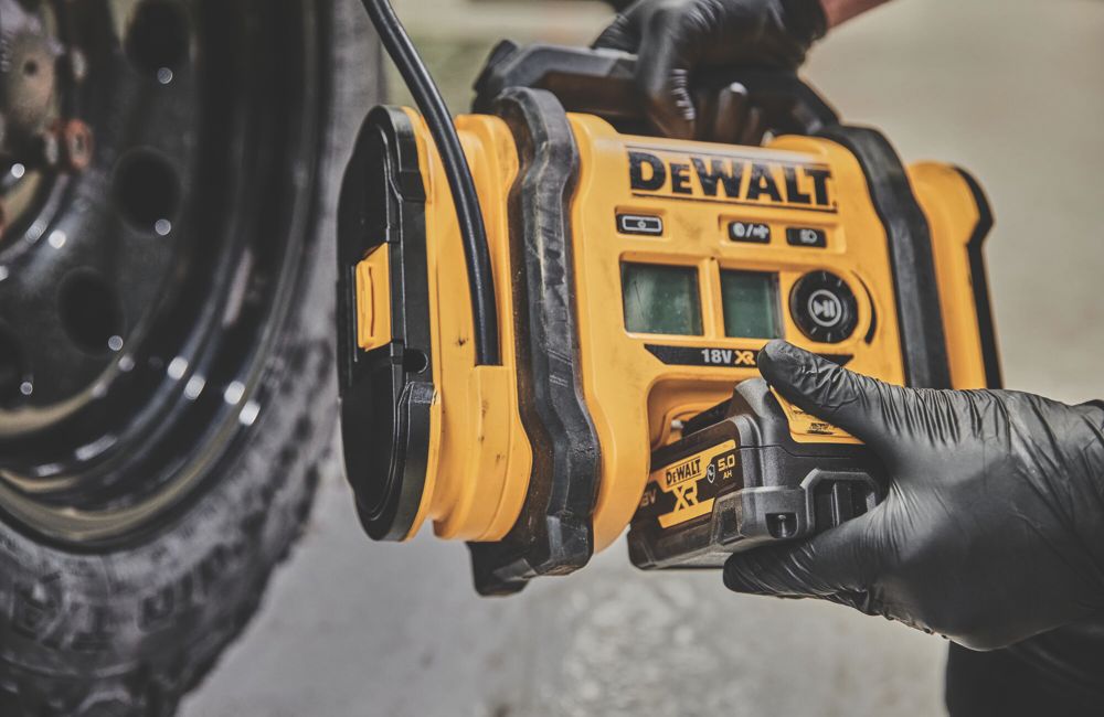 Dewalt battery online compressor