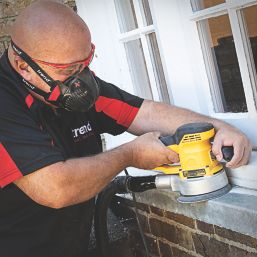 Screwfix makita best sale orbital sander