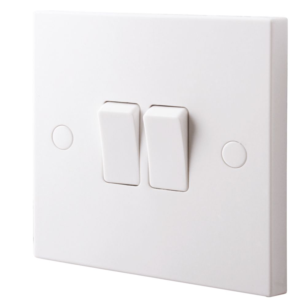 British General 900 Series 10AX 2-Gang 2-Way Light Switch  White