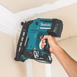 Makita DBN600ZJ 64mm 18V Li-Ion LXT  Second Fix Cordless Nail Gun - Bare