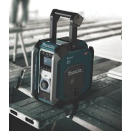 Makita MR007GZ 230V or 12/18/40V DAB+ / FM Bluetooth Site Radio - Screwfix