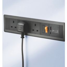 Knightsbridge  13A 3-Gang SP Switched Power Station + 4.0A 18W 2-Outlet Type A & C USB Charger Black
