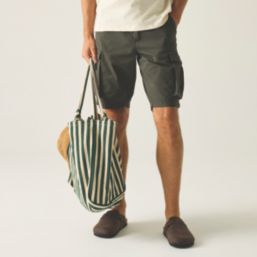 Regatta Shorebay II Cargo Shorts Dark Khaki 30" W