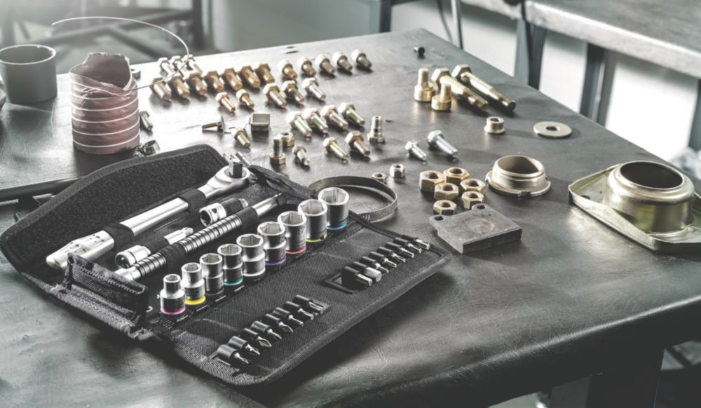 Wera Zyklop 17 Piece '8100 SB' 3/8'' Sq. VDE Ratchet Set - Power Tool