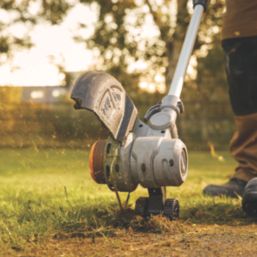 Screwfix titan deals strimmer